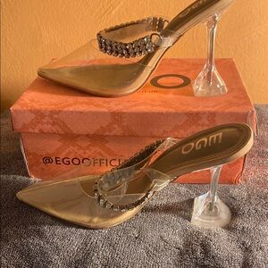 EGO Cream Tan Heels with Modern Stiletto Design
Size 6 UK used great condition